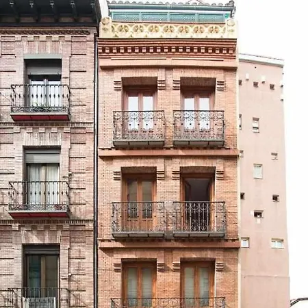 Un Ideal Estudio Para Conocer Madrid Exterior photo